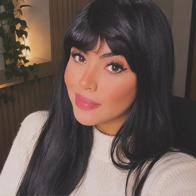 Mariana, 33