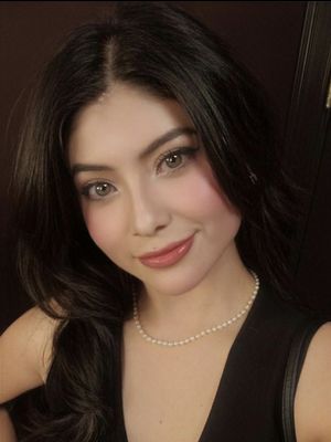 Laura, 25