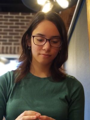 Anne, 21
