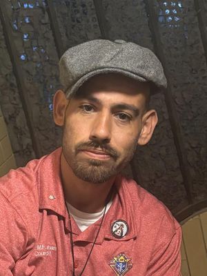 Giovanni, 39