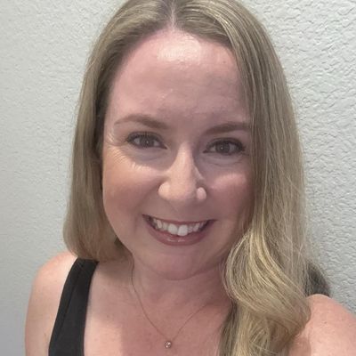 Lauren, 39