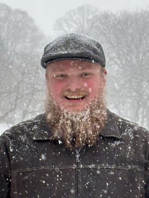 Robert, 25