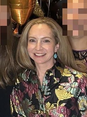 Emily, 44