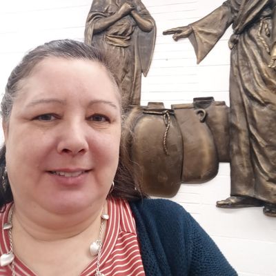 Karoline, 56