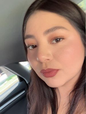 Valeria, 26