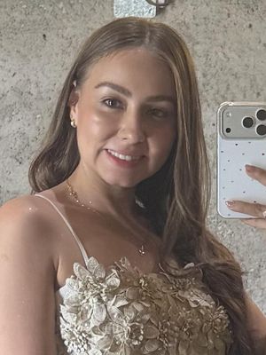 Angie, 30