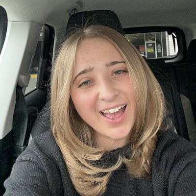 Natalie, 25