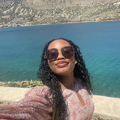 Leslie, 28