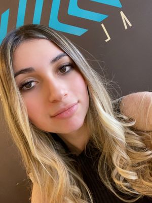 Maria, 22