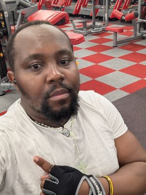 Derrick, 34