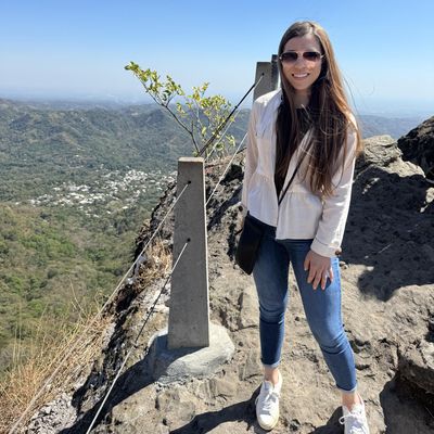 Dalia, 30
