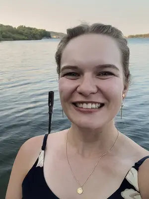 Rebecca, 28