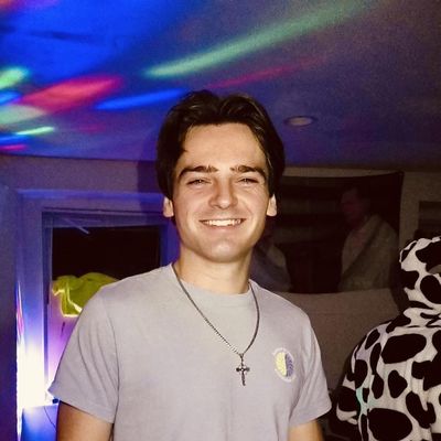 Liam, 21