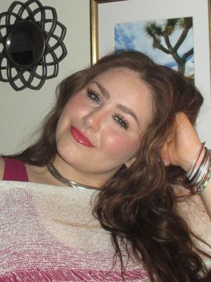 Maggie, 25