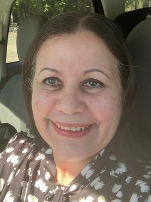 Ivonne, 64