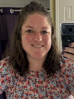Angela, 37