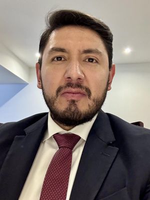 Eduardo, 33