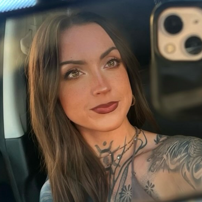 Michaela, 31