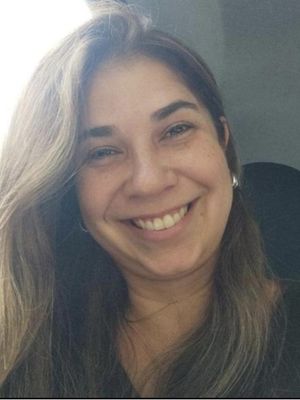 Juliana, 45
