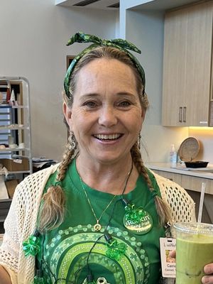 Carolyn Aka Carrie, 60