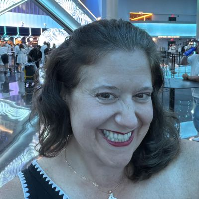 Julie, 47