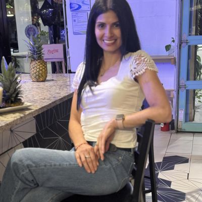 Tatiana, 44
