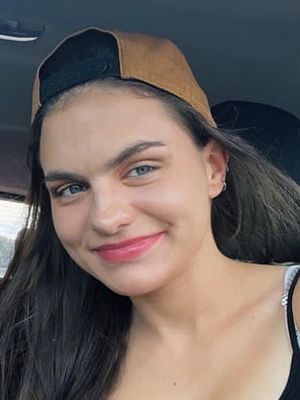 Zoey, 26