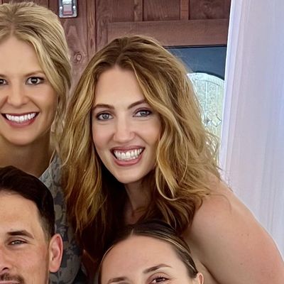 Allison, 32