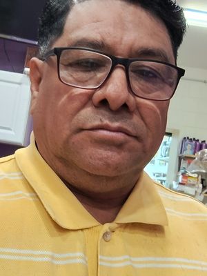 Emilio, 49