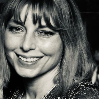 Debbie, 44
