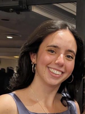 Annie, 21