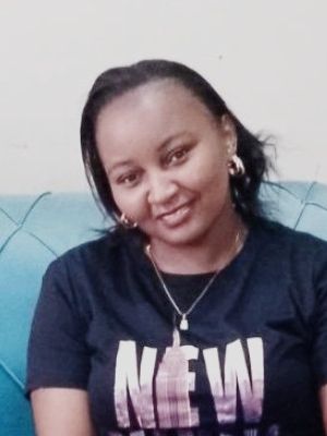 Pauline, 37