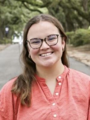Ashlyn, 22