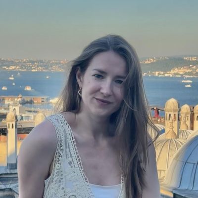 Alena, 34