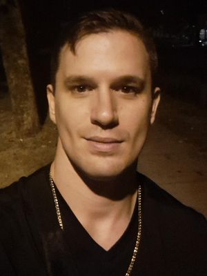 Lee, 35