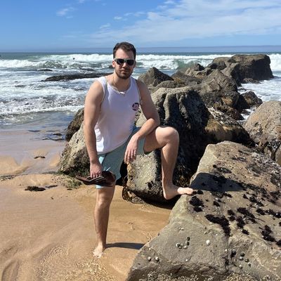 Daniel, 30