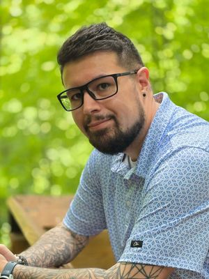 Spencer, 34
