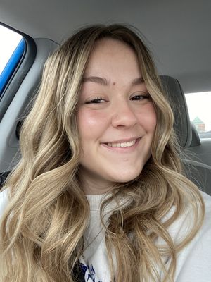 Lexi, 23