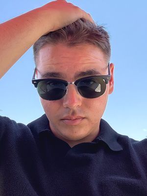 Sean, 24