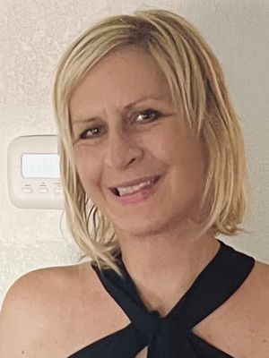 Karin, 55
