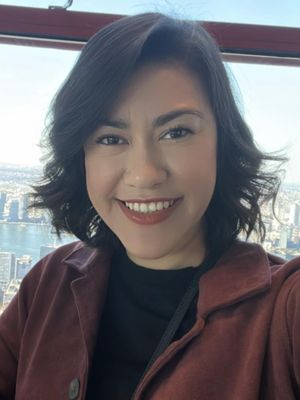 Monica, 33