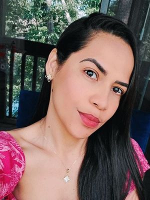 Hellen, 31