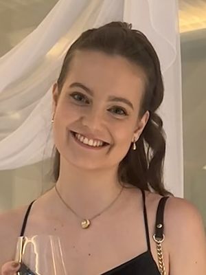 Tess, 24