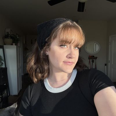 Amber, 29