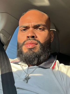 Jose, 32