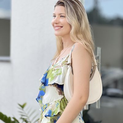Carolina, 25