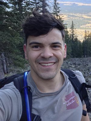 Joe, 24