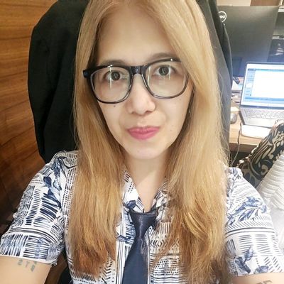 Emily, 40