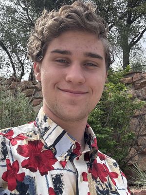 Kasey, 20