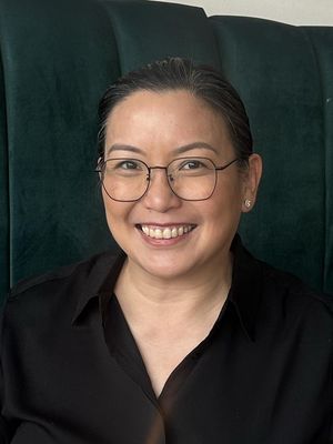 Ana, 48